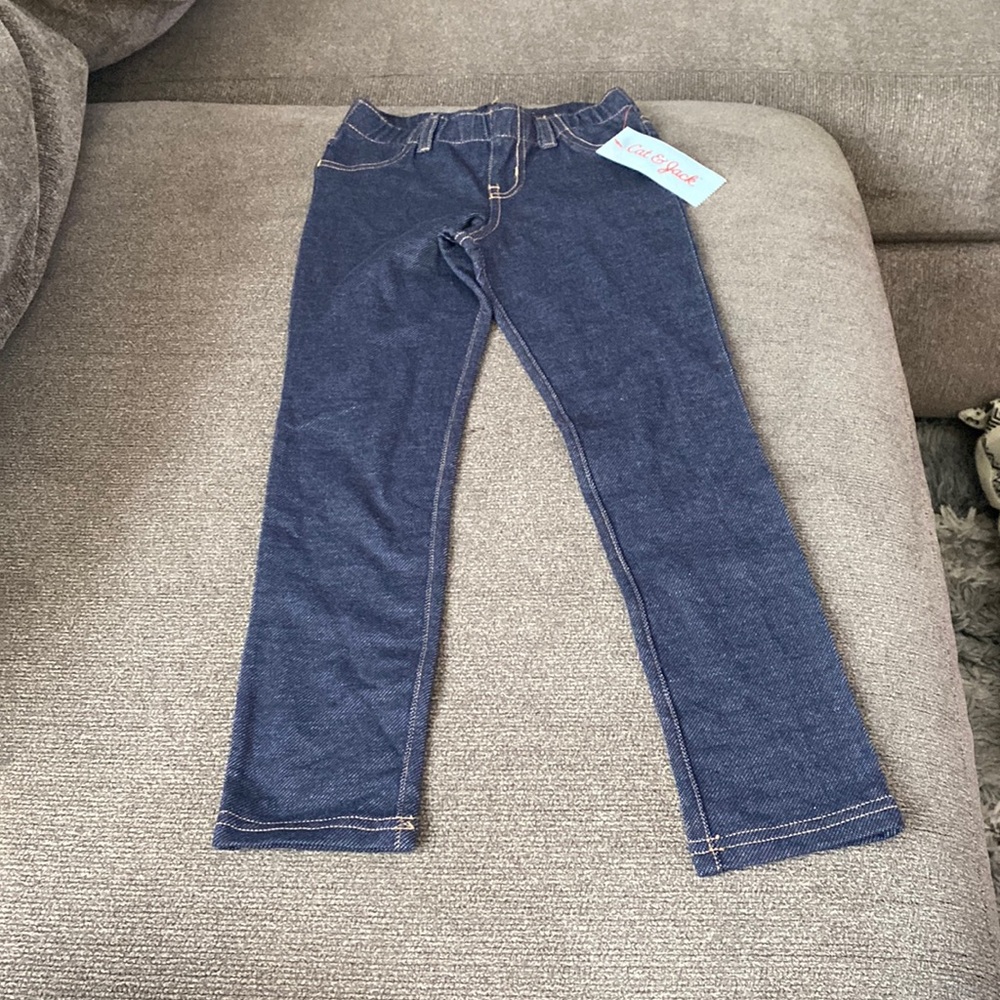NWT size 5 Cat and Jack girls jeans